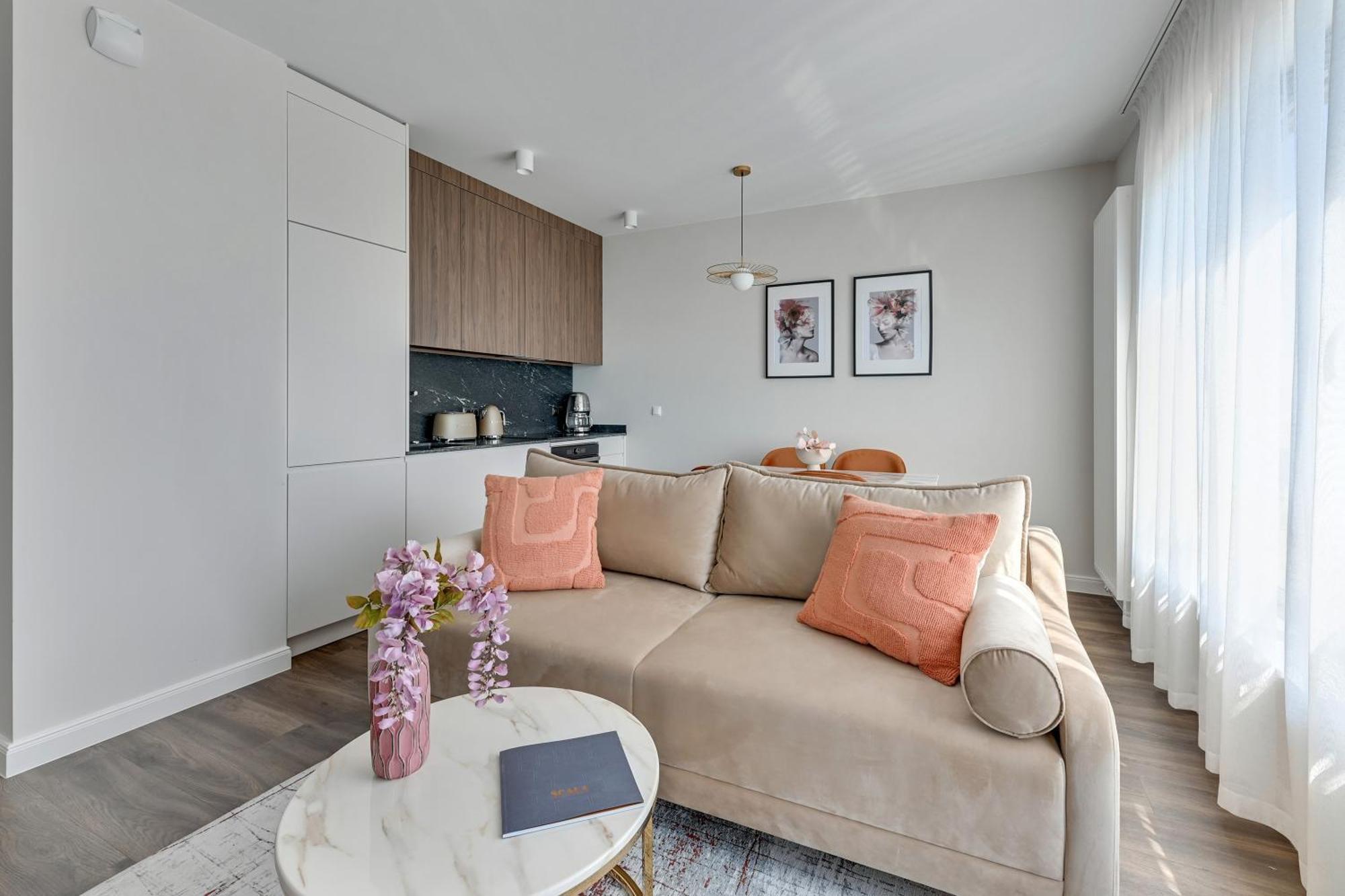 Scala City Center Apartments With Parking By Lion Apartments กดัญสก์ ภายนอก รูปภาพ